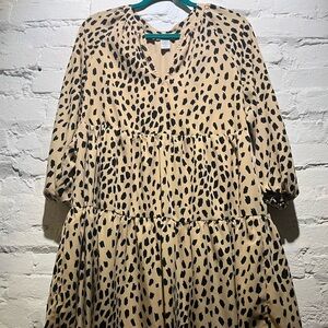 Vineyard Vines Black and Tan Patterned V-Neck Blouse